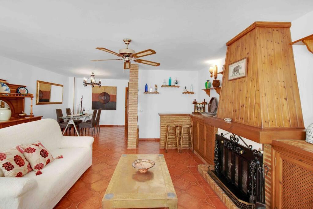 Duplex Tematico Andaluz Con Agradable Terraza - El Mirador De Benahavis 2 아파트 외부 사진